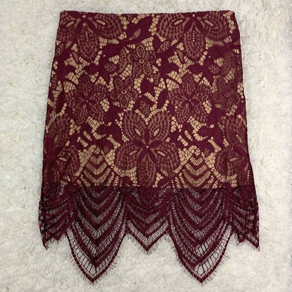 Express Dresses & Skirts - Express Maroon Lace & Nude Skirt size 4